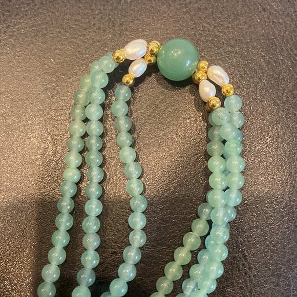 Jade and freshwater pearl necklace 15” - Picture 2 of 4